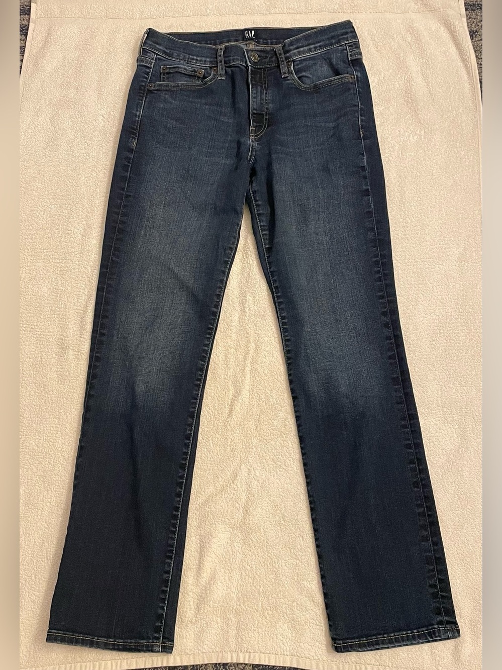 GAP Denim Classic Straight Jeans — Size 28 Short